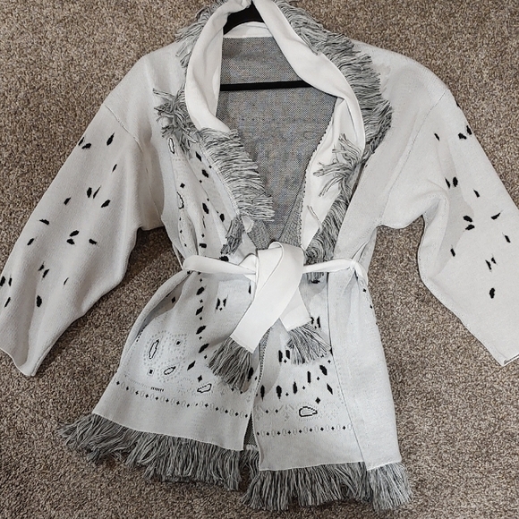 Elegant Gray and White Women's Cardigan - Picture 2 of 6